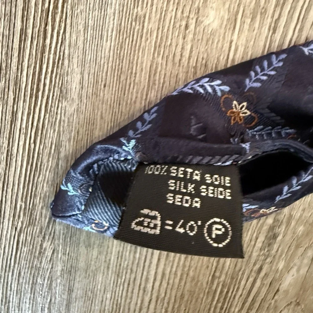 Ermenegildo‎ Zegna Men's 100% Silk Blue Pattern Tie